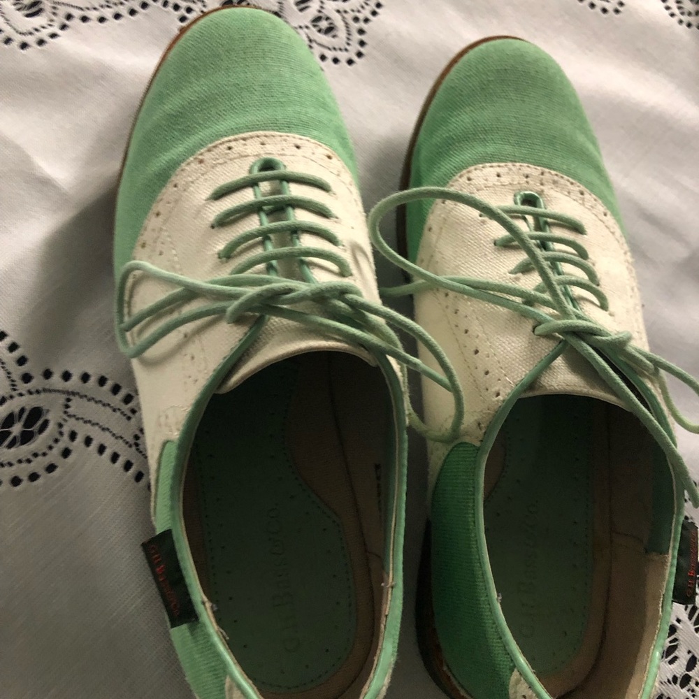 Bass Size 7 Oxford Elizabeth’s